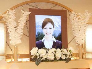 家族葬ホール（大型遺影モニター）